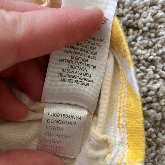 Two tunic-style tops (Carter’s , Maggie & Zoe), 12 months size - Picture 9 of 15